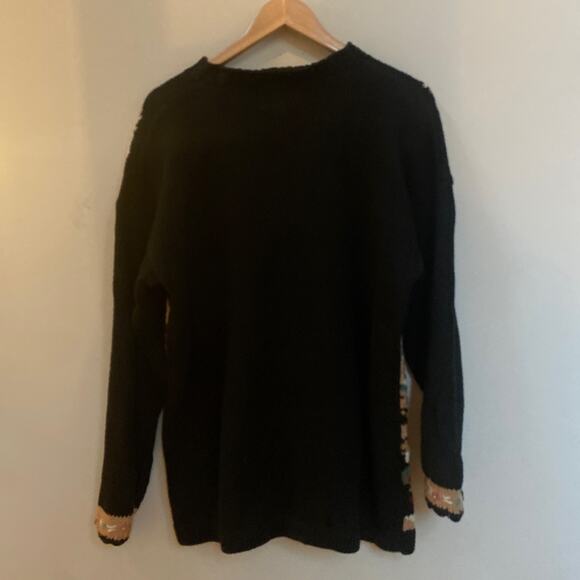 Vintage Heirloom Collectibles Knit Sweater Floral Design Black Pink Green Medium - Picture 6 of 7